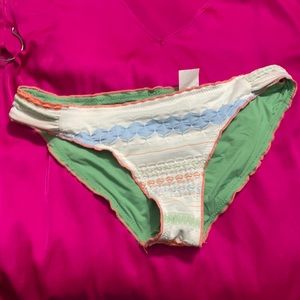 Becca swim bottoms with ruched back extra-large